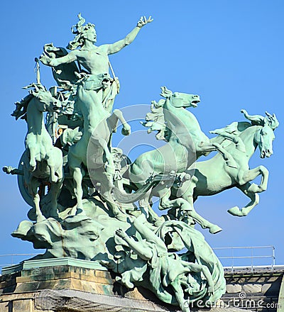 One of two â€œquadrigaâ€ four-horse chariots created by sculptor George Racipon Editorial Stock Photo